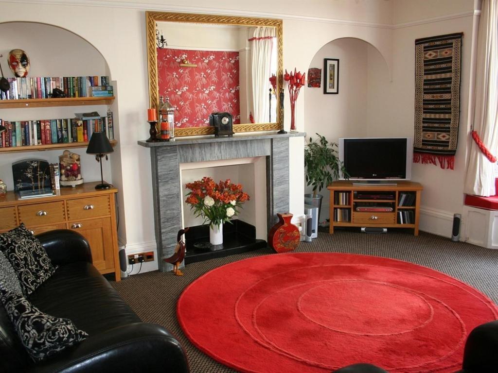 Guest house Cromwell House 4*