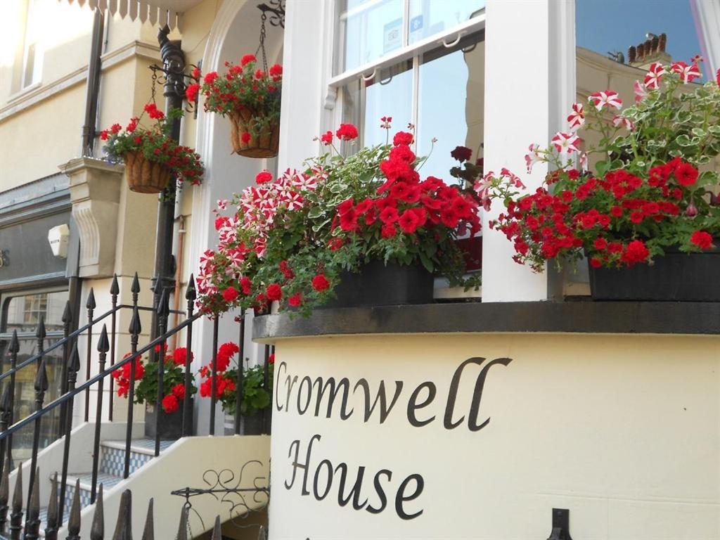 Cromwell House Guest house 4*